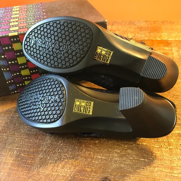 Bernie Mev Beatrice Pump Womens 38 7.5-8 Blue Jeans Heel Shoe Open Toe w/Bag Box - Picture 7 of 9